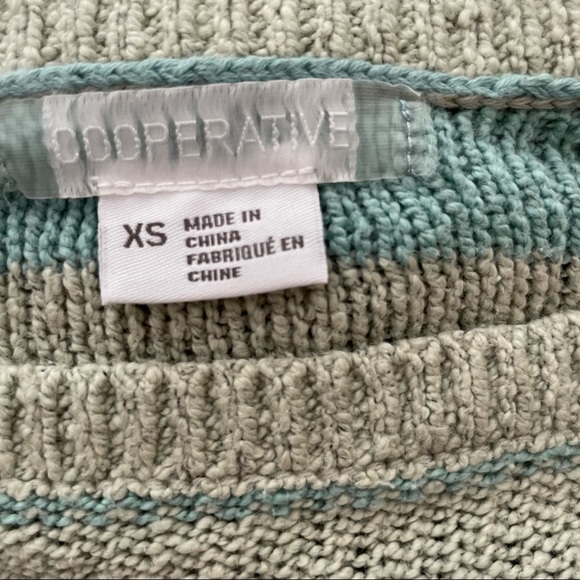 Cooperative Urban Outfitters Cropped Sweater - Picture 2 of 6